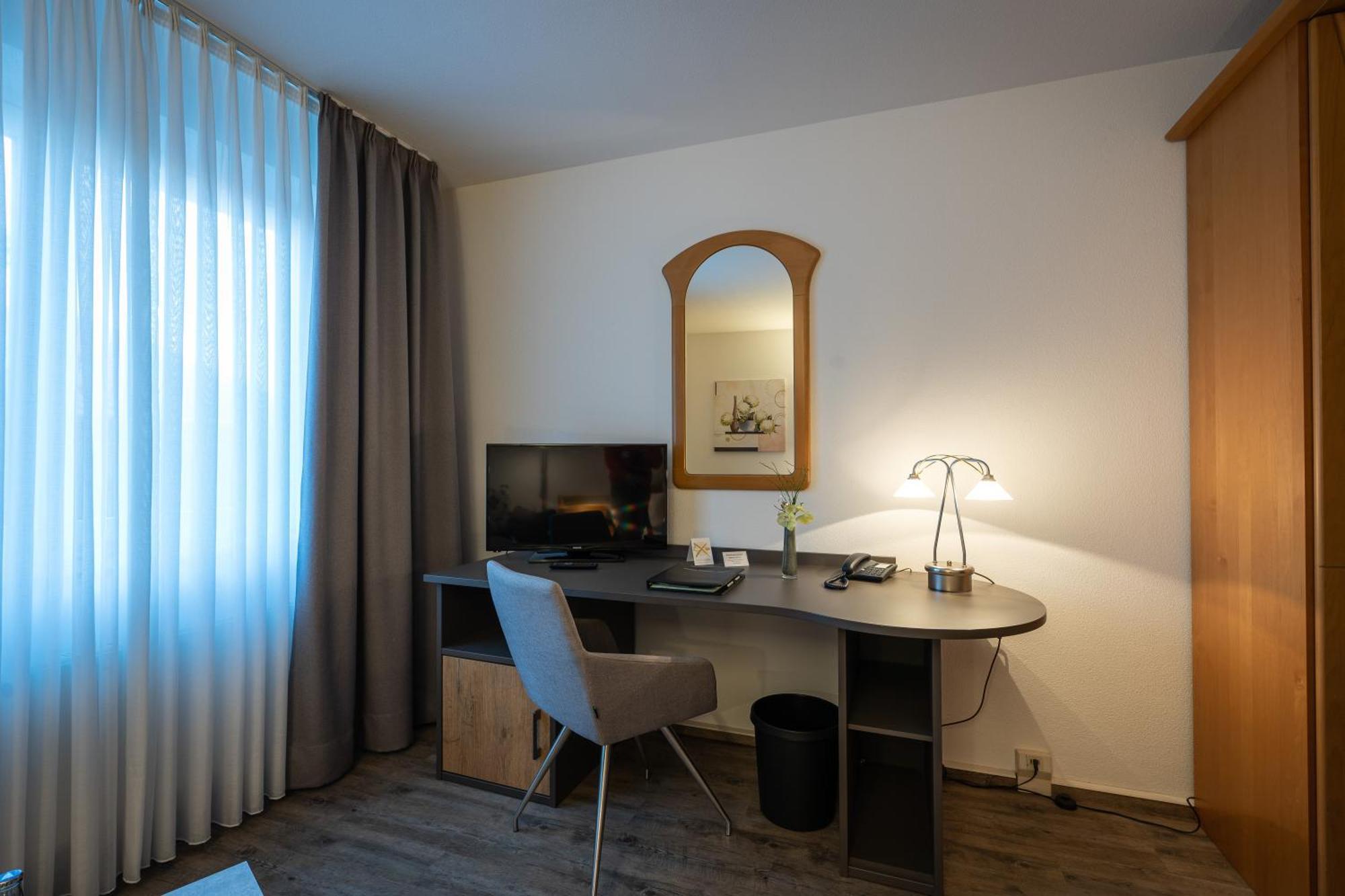 Hotel Pfaelzer Hof Gmbh Braunschweig Buitenkant foto
