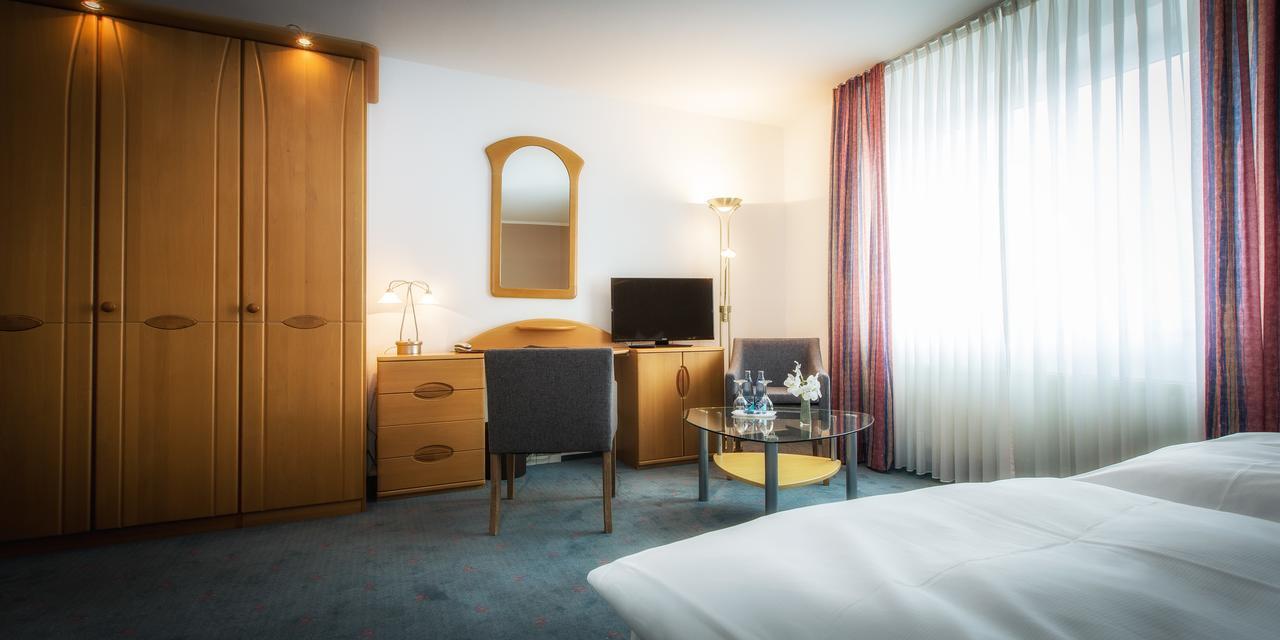Hotel Pfaelzer Hof Gmbh Braunschweig Buitenkant foto
